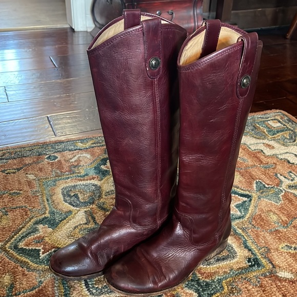 Frye Melissa button 2 boot Bordeaux wine size 5 1/2 - Picture 2 of 14
